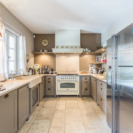 Holiday home Au Coeur De La Pinede Menerbes